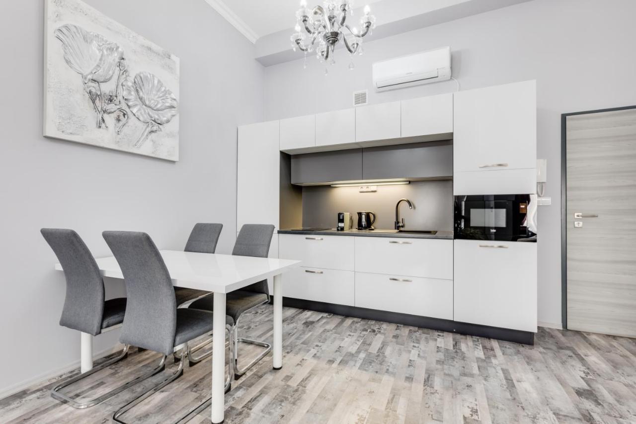 Apartment Thunovska 10 Прага Экстерьер фото