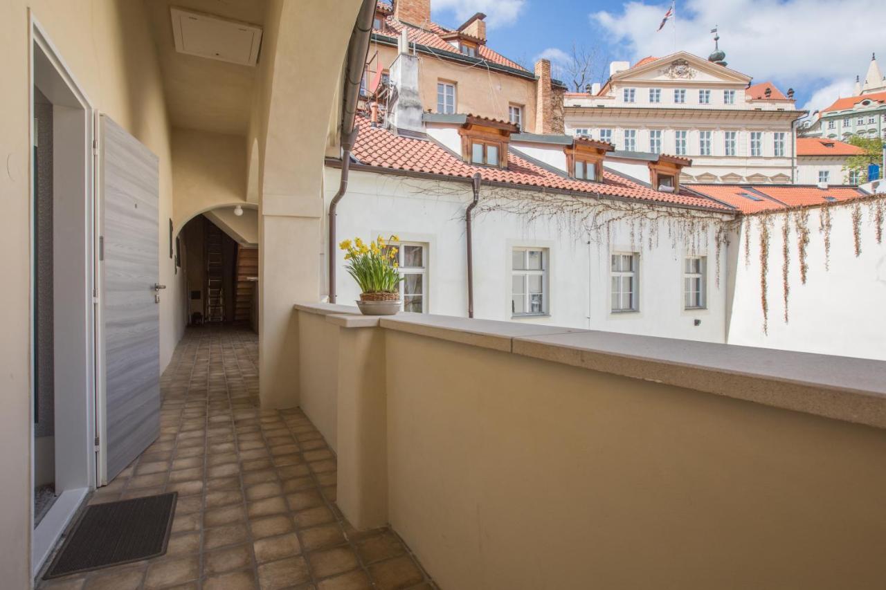 Apartment Thunovska 10 Прага Экстерьер фото