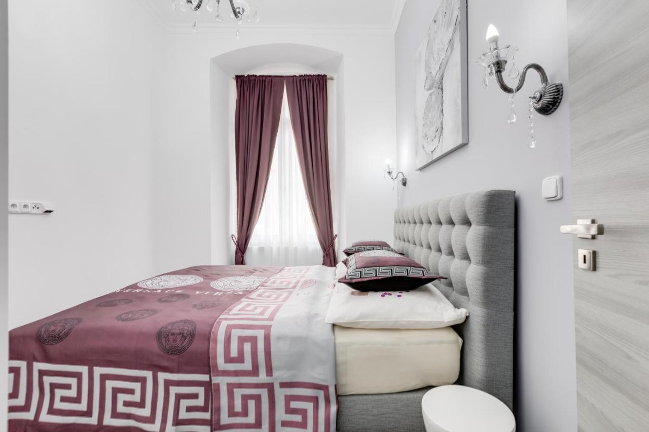 Apartment Thunovska 10 Прага Экстерьер фото