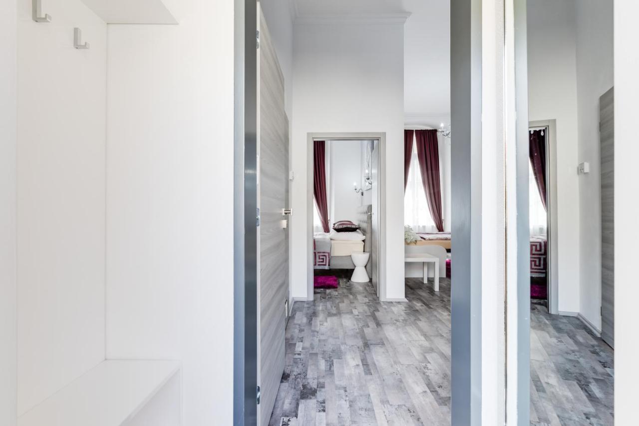 Apartment Thunovska 10 Прага Экстерьер фото